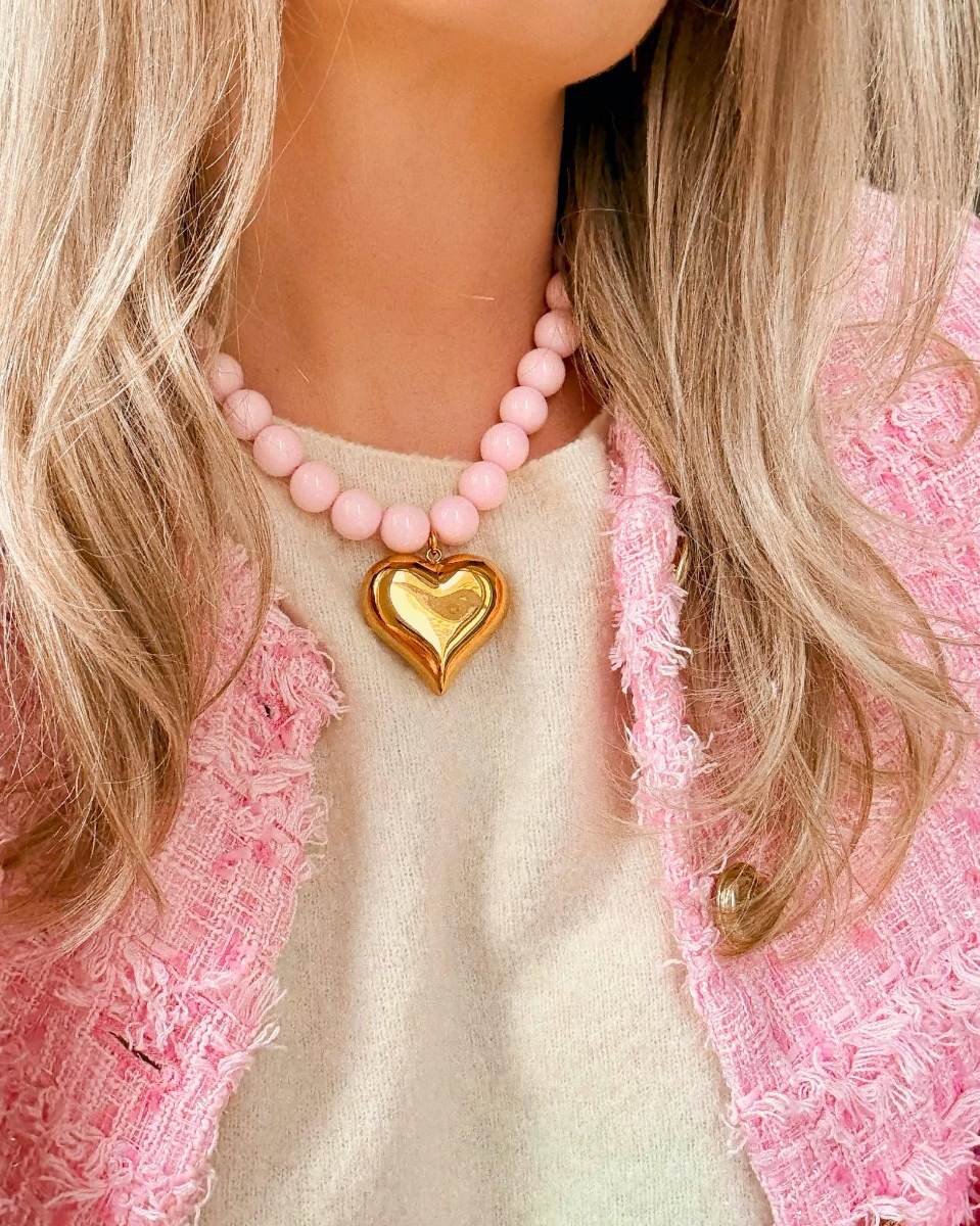 Roze kralen ketting met gouden hartje