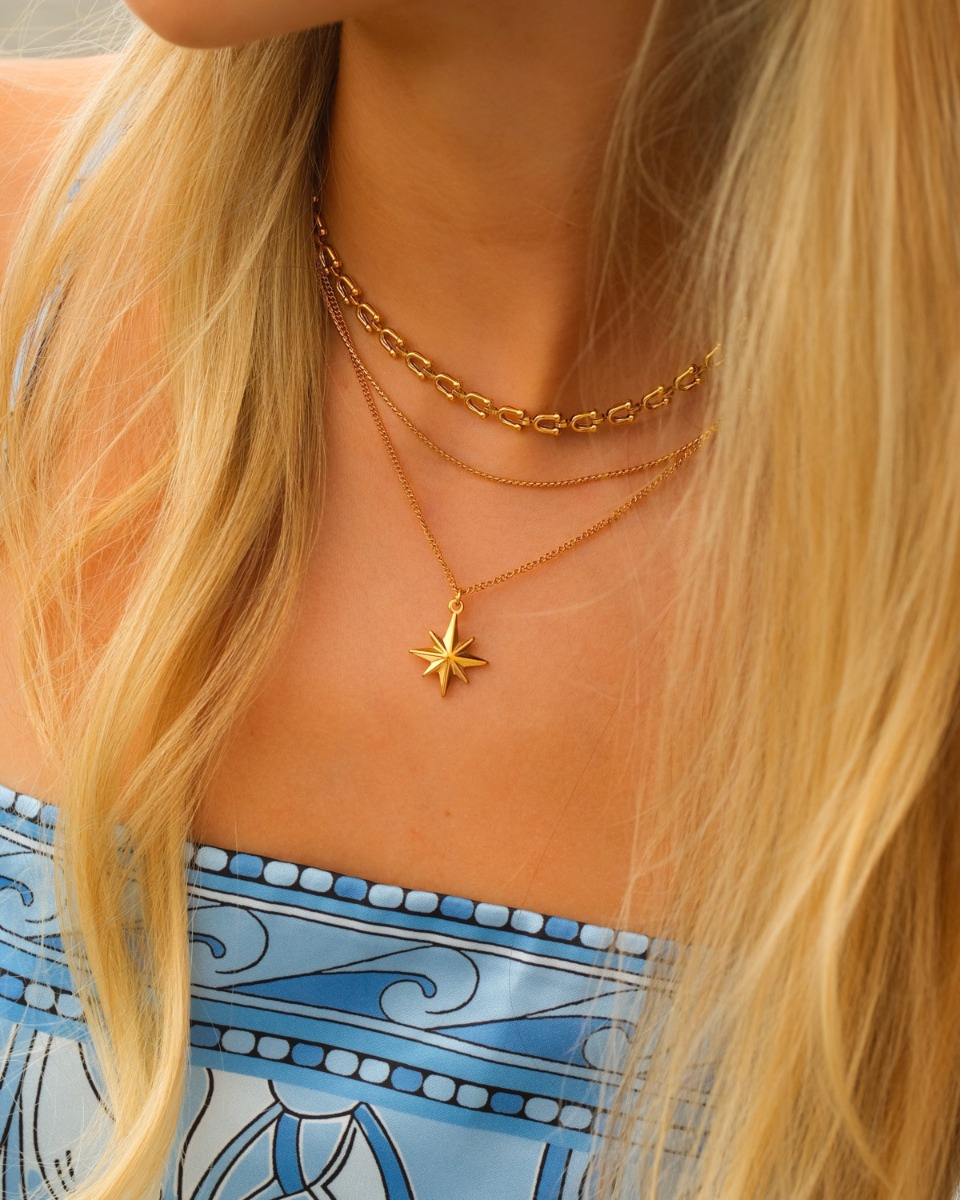 Gouden necklaceparty met ster