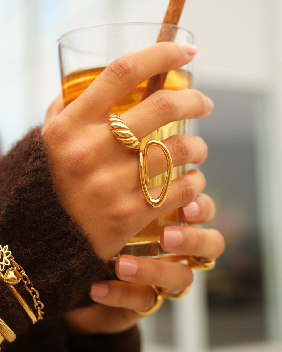 Gouden ringparty met statement ringen