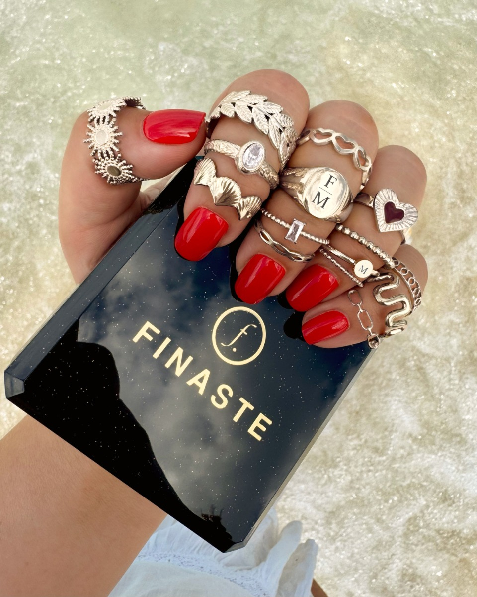 zilveren ringen combinatie bij de zee