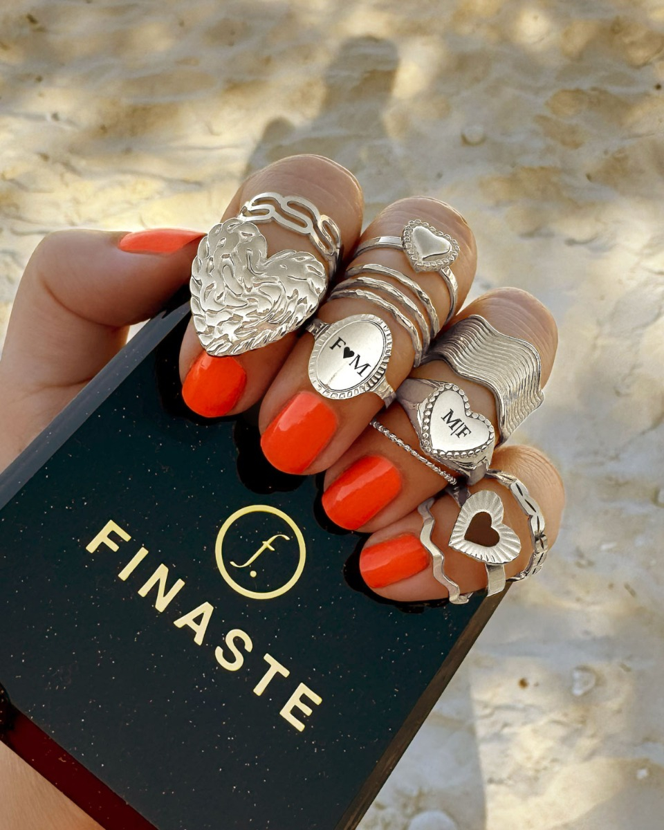 Zilveren ringparty met hartjes