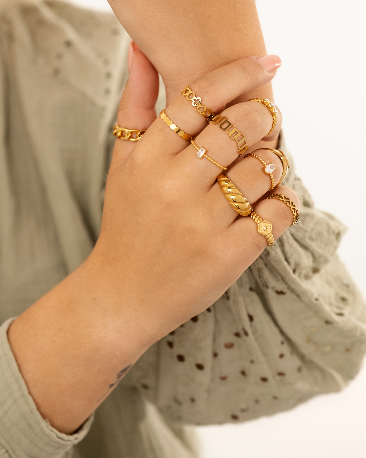 Mix van gouden ringen