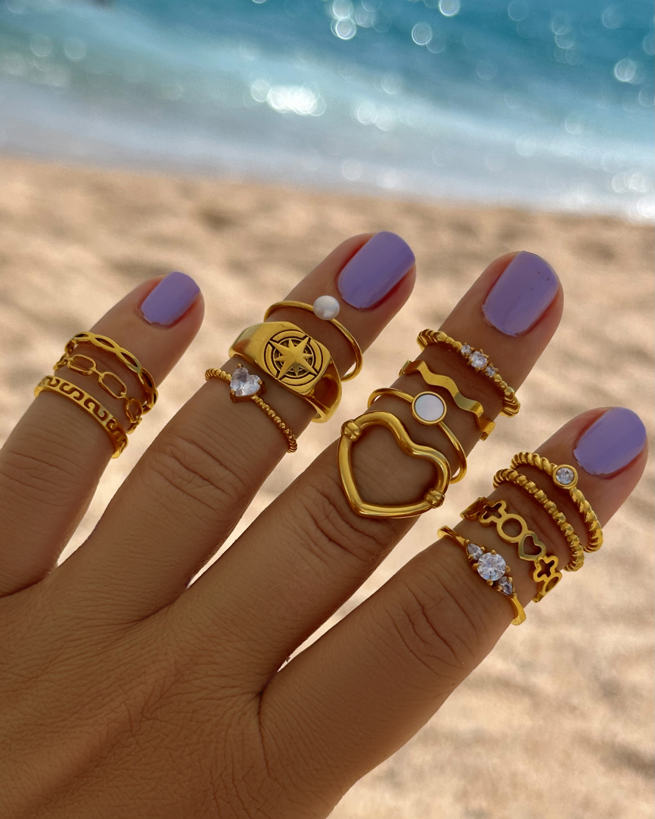 Gouden ringen bij model