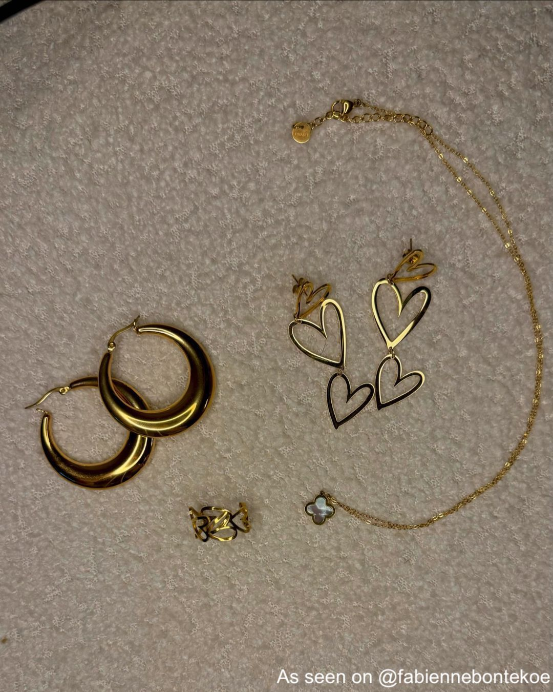 Triple open heart earrings goldplated