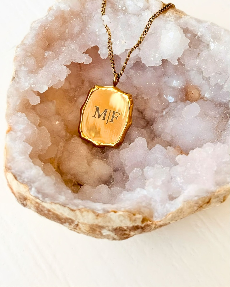 Gouden graveerbare ketting met initialen