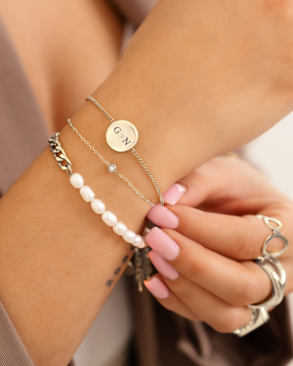 Armbanden look zilver om pols 