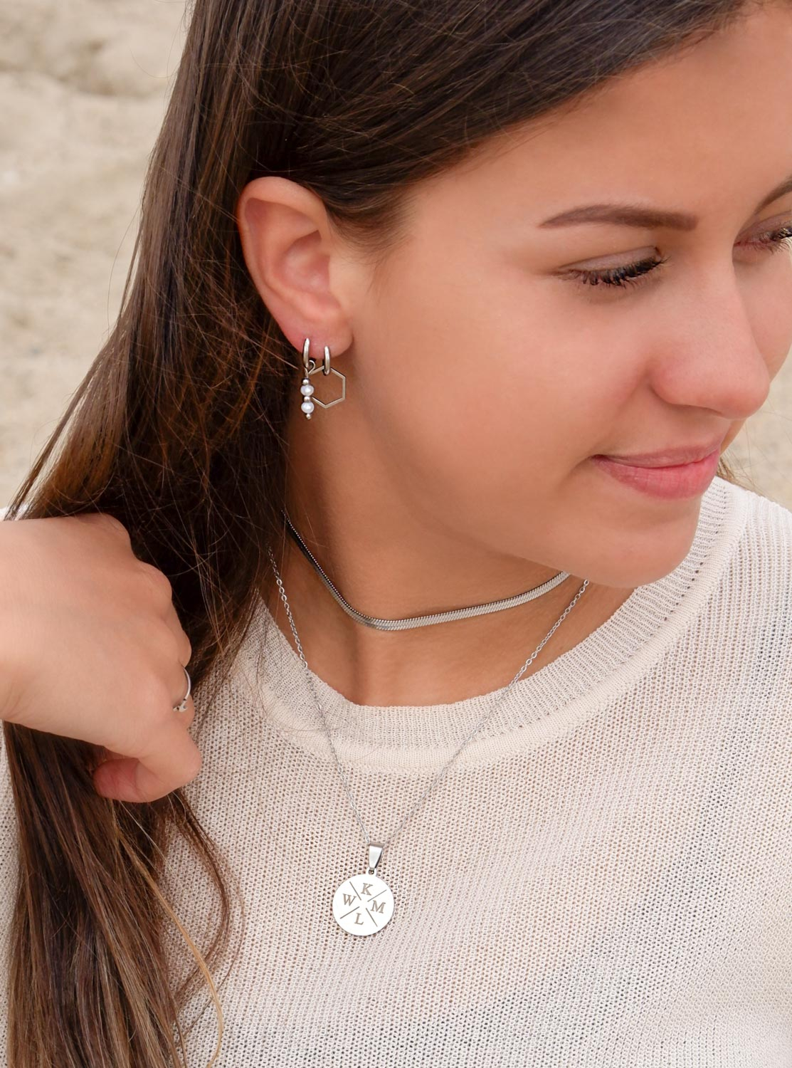 Zilverkleurige sieraden voor een trendy look
