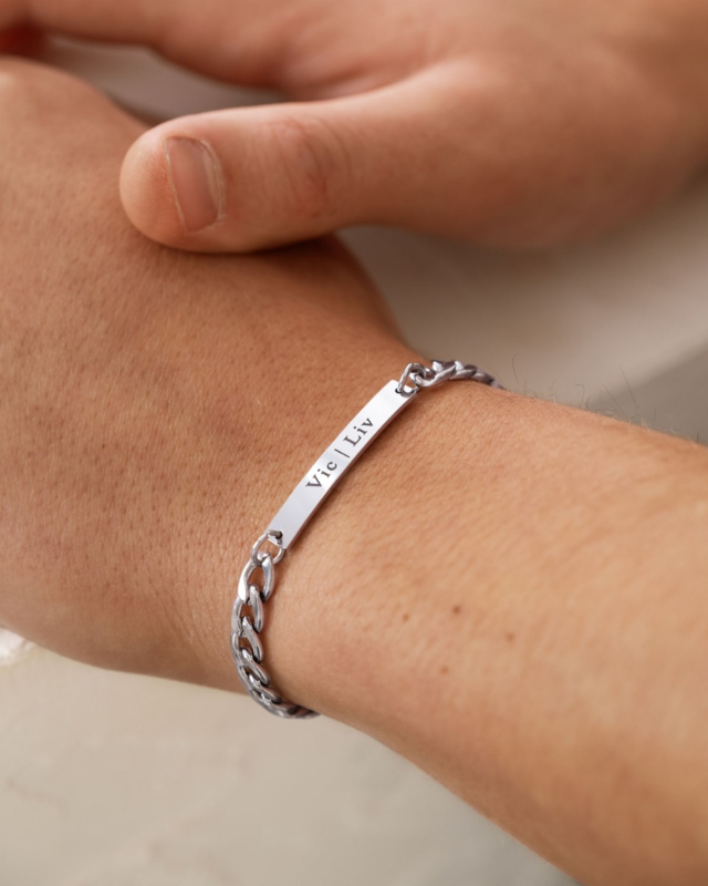 Zilveren armband voor heren met naam