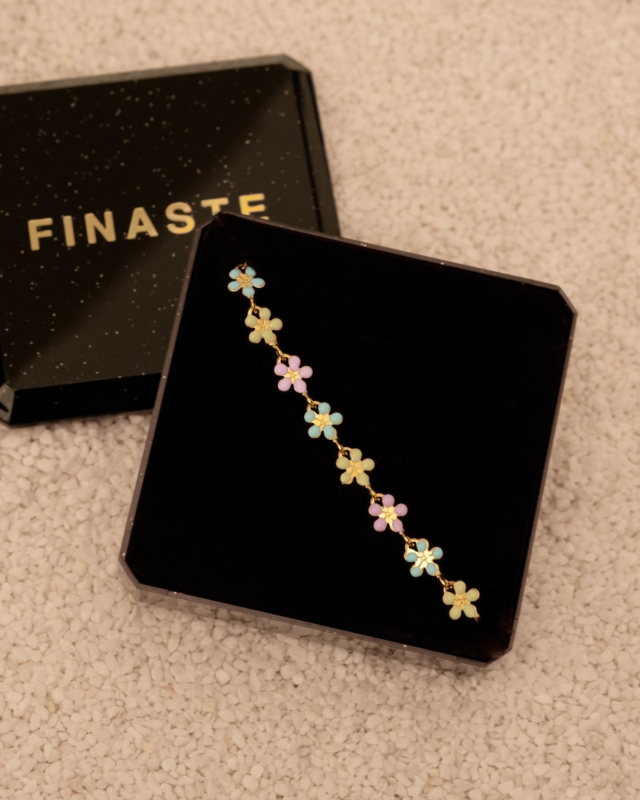 Flower armbandje goud in sieradendoosje