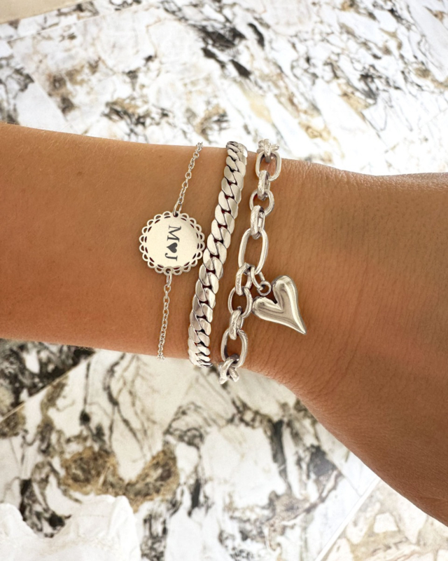 Zilveren armparty met gravering