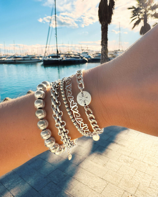 Zilveren armparty voor in de zomer