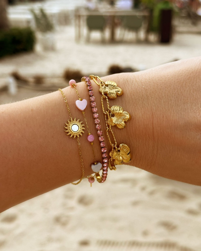 Zomerse armparty met roze details