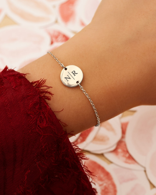 Zilveren armband met initialen