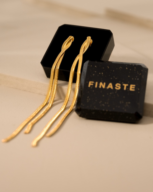 Gouden oorbellen met snake chains