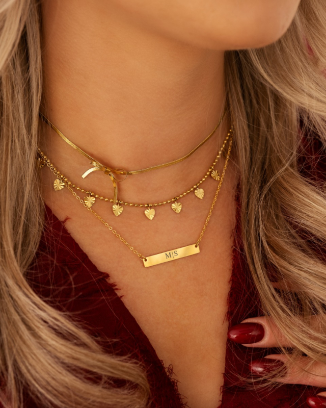 Gouden necklaceparty voor valentijn