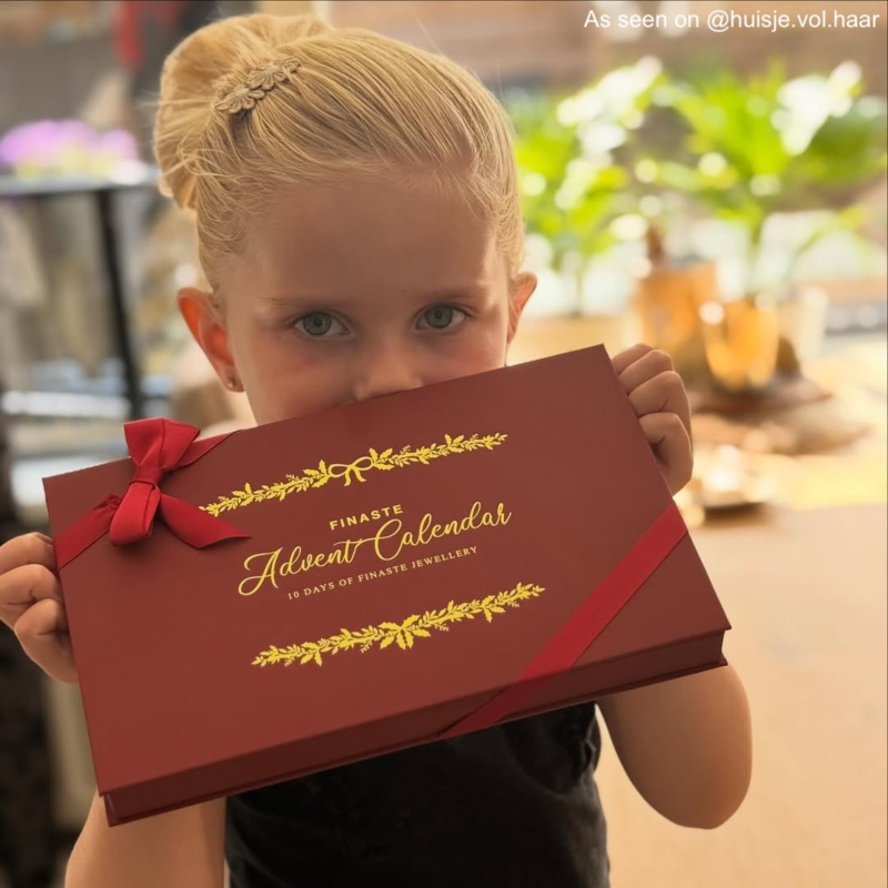 Kindje influencer adventkalender blonde haren