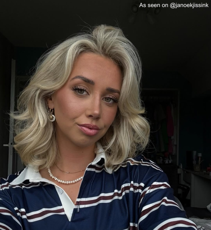 Influencer met sieraden