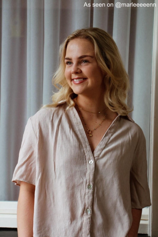 Influencer met necklace party