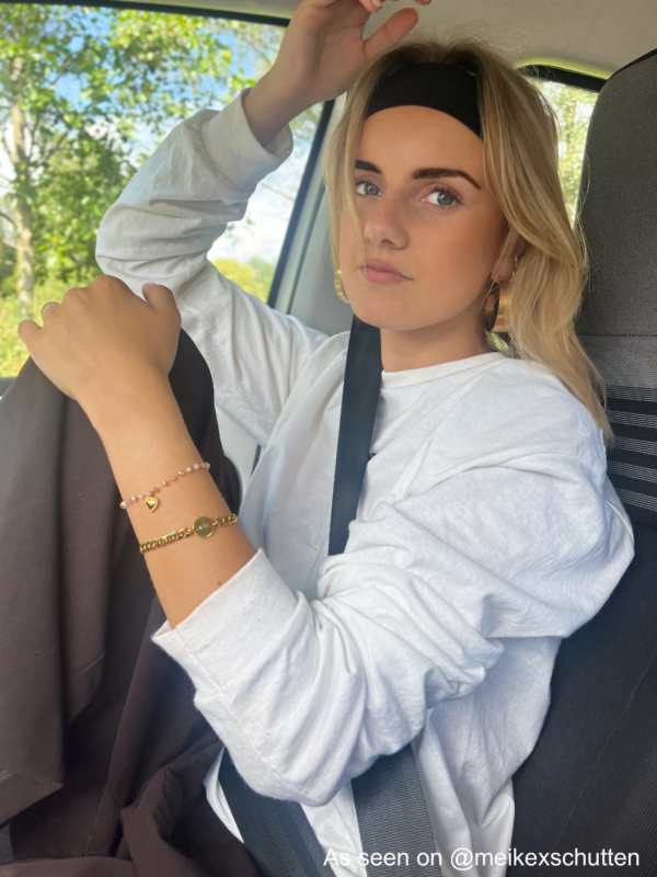 Kralen armband met vintage hartje.