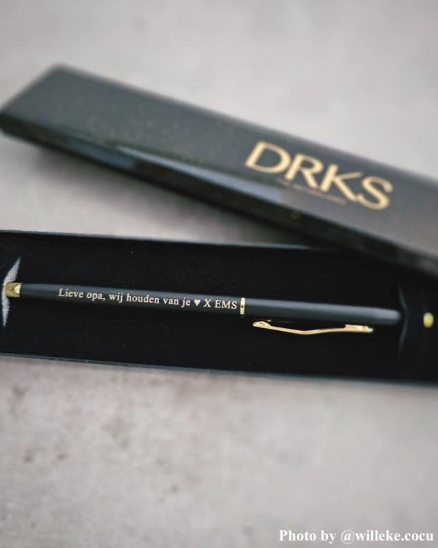 Influencer met pen
