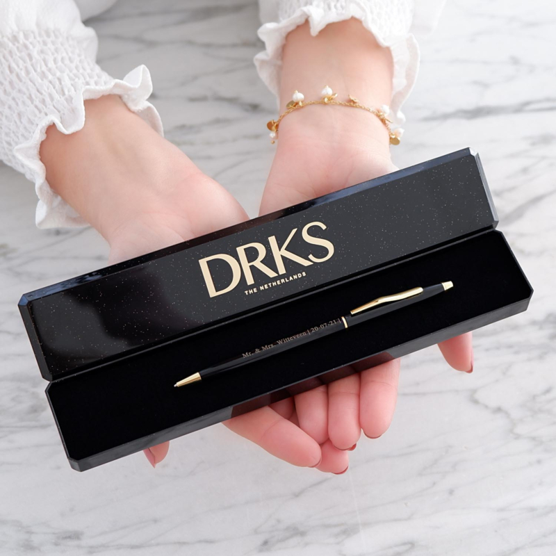 Zwarte pen met gravering voor een origineel cadeau