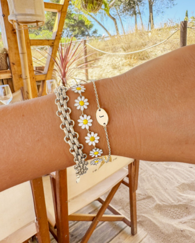 zilveren armbanden combinatie in de zomer