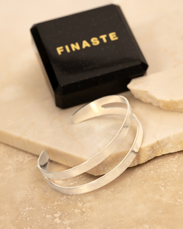 Zilveren dubbele bangle met sieradendoosje