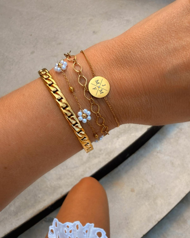 Gouden armparty met bangle