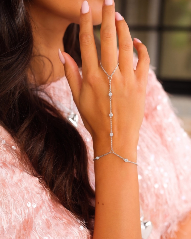 Zilveren hand chain met ronde steentjes