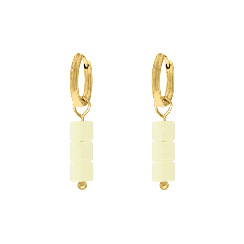 Oorringetjes met gele pastel steentjes goudkleurig