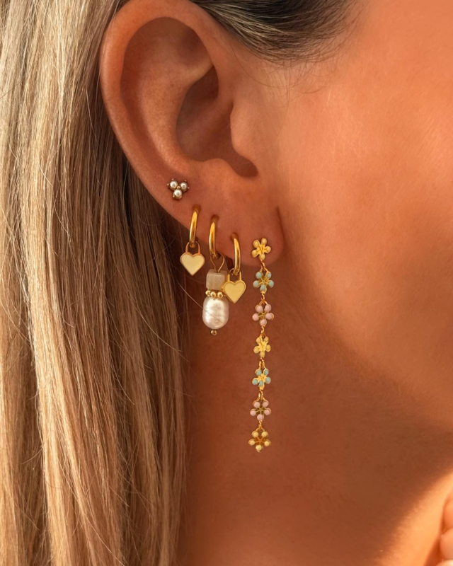 Gouden earparty met gele details