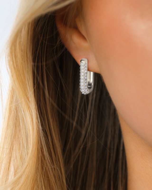 Oorringen met steentjes zilver