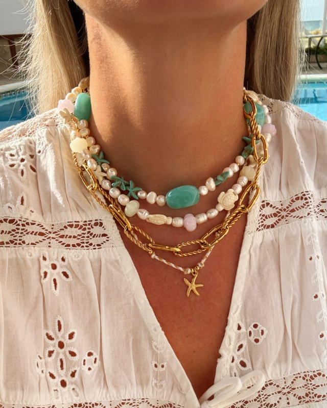 Gouden necklaceparty zomers