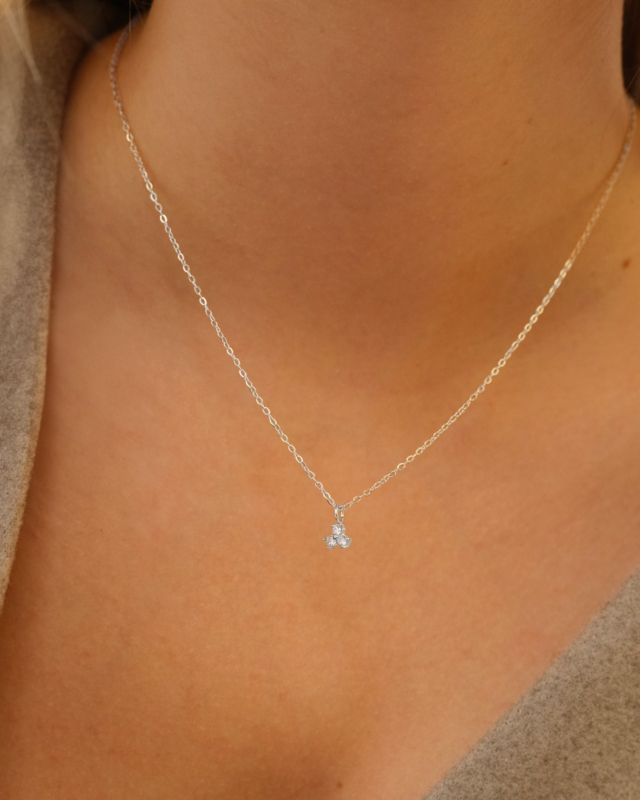 Ketting triple stone in het zilver