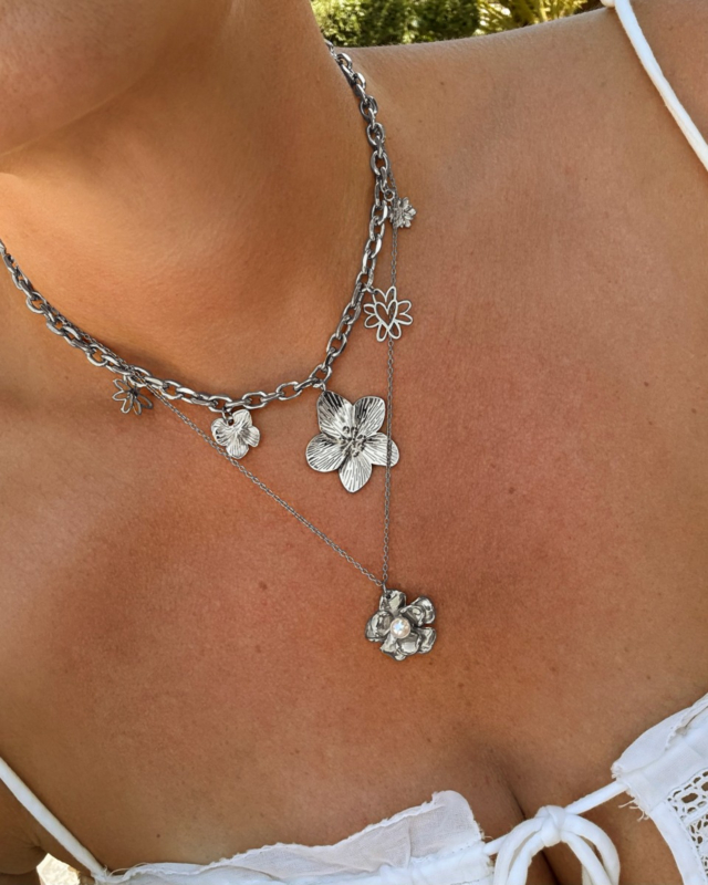 Bloemen kettingen zilver