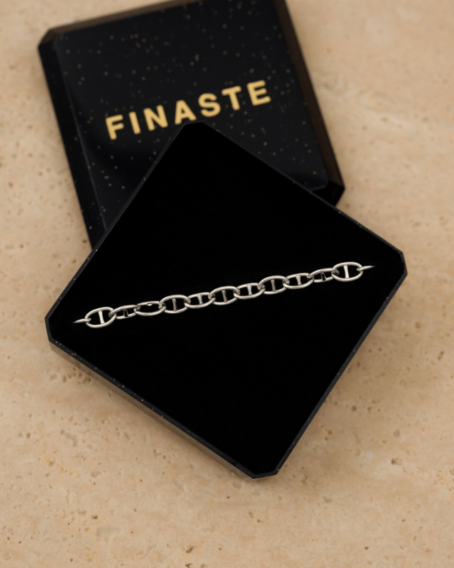 Zilveren eyecatcher armband in sieradendoosje