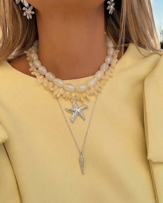 Zilveren necklaceparty met kralen