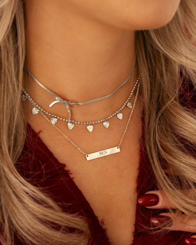 Bar ketting in necklace layer