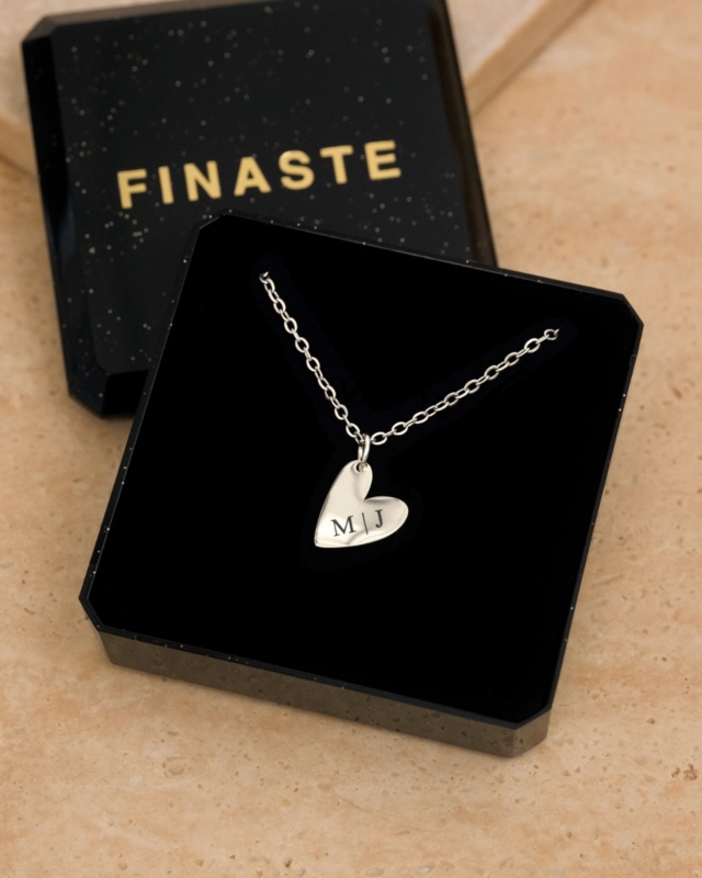 Zilveren ketting met hartje graveren