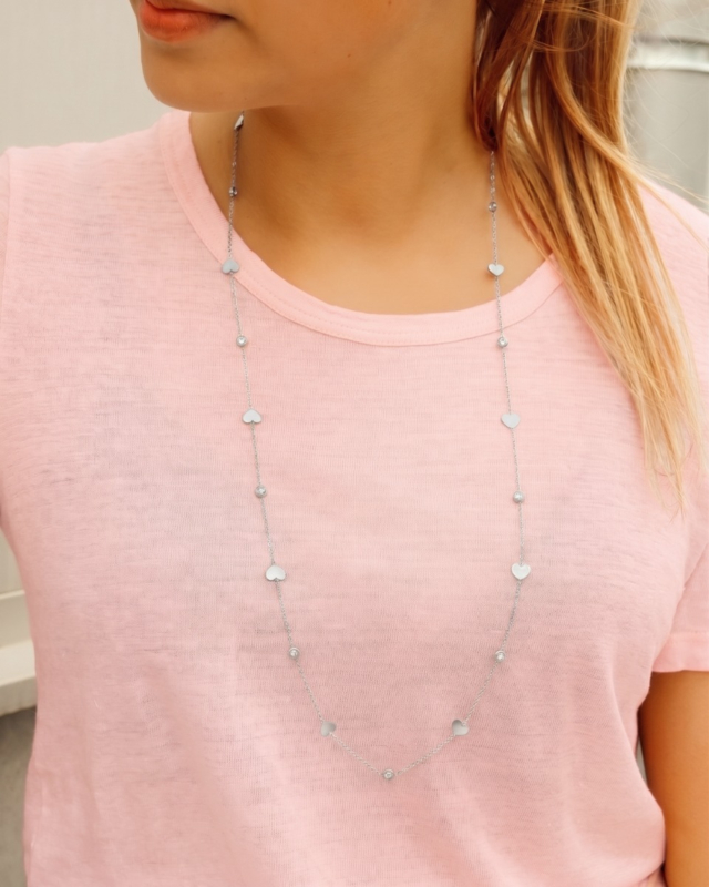 Zilveren lange ketting met hartjes en steentjes