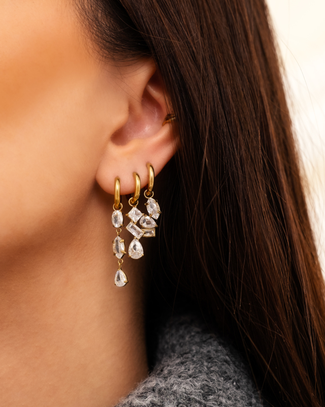 Oorbellen met steentjes in de kleur goud