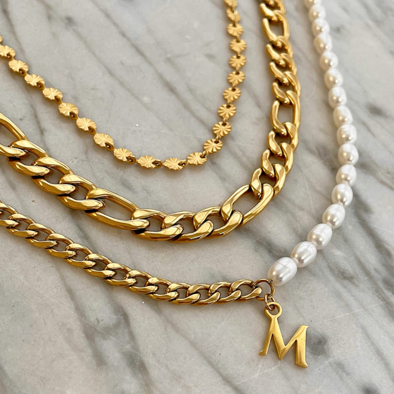 Initial ketting chain & pearl kleur goud