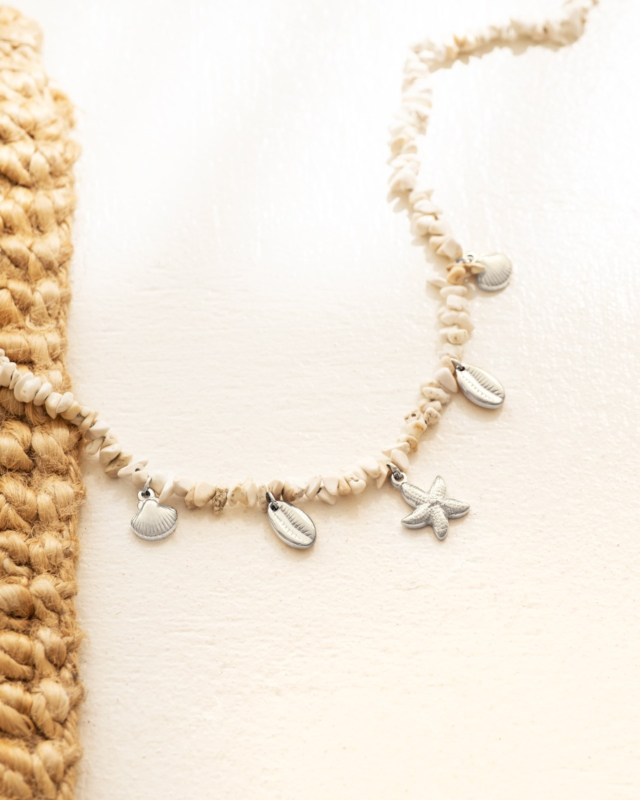 zilveren bedelketting met witte steentjes