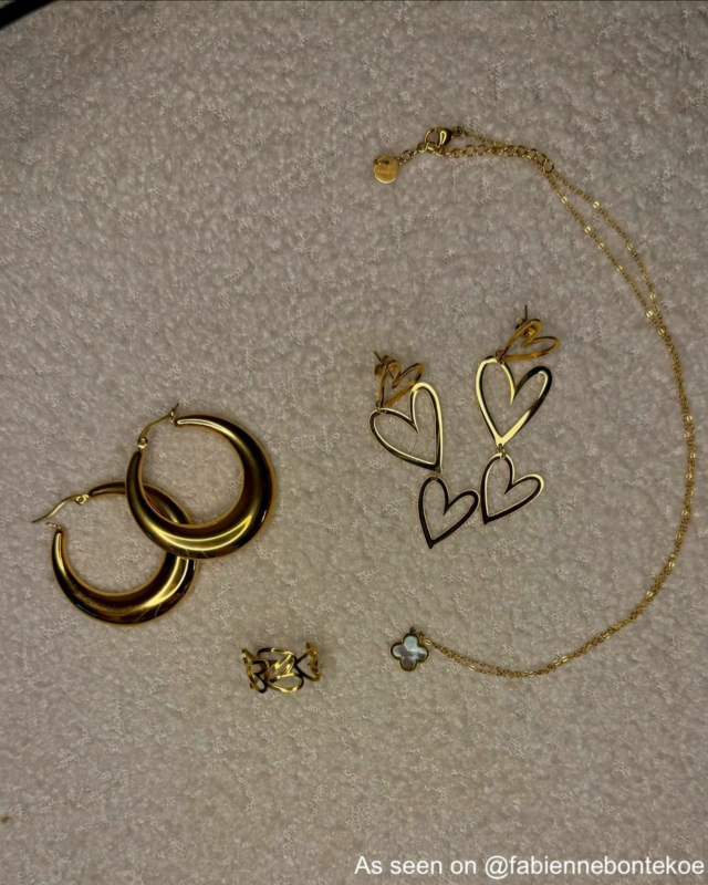 Triple open heart earrings goldplated