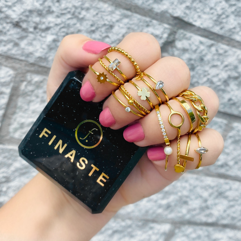 Trendy ringen om te shoppen voor een complete look