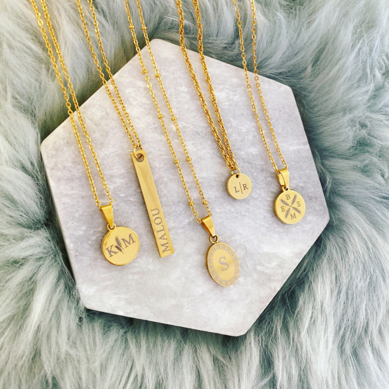 Mix van vijf graveerbare ketting in het goud