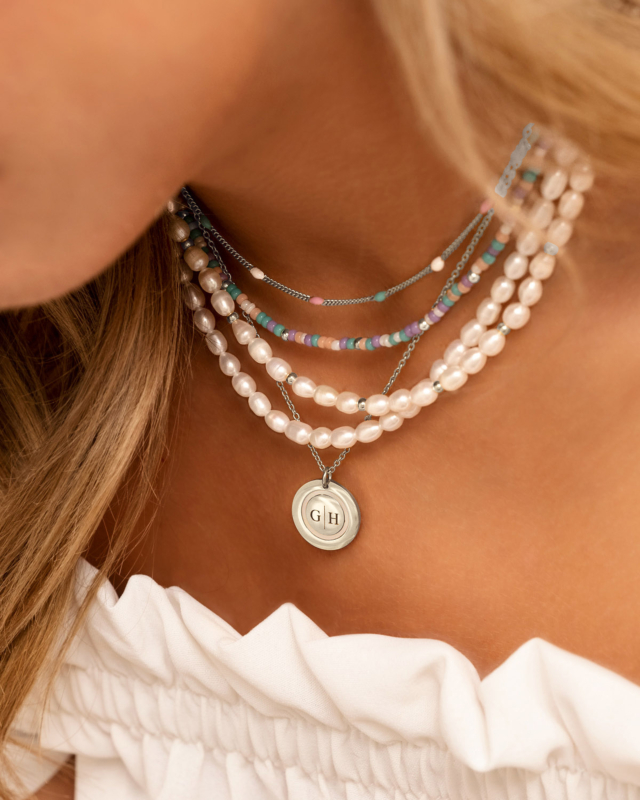 Zilveren ketting met twee initialen