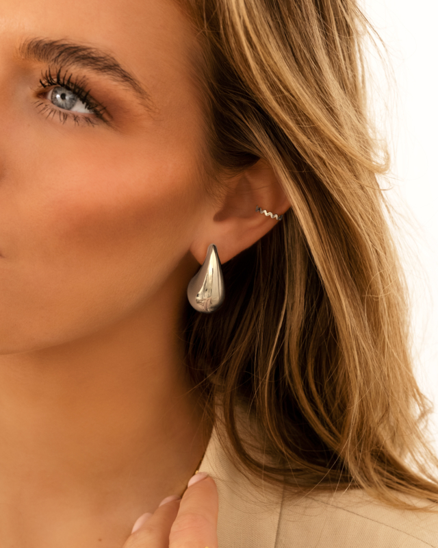 Zilveren earparty met teardrop oorbel
