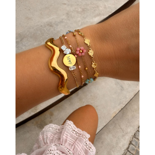 Initial armband high-end stones goudkleurig