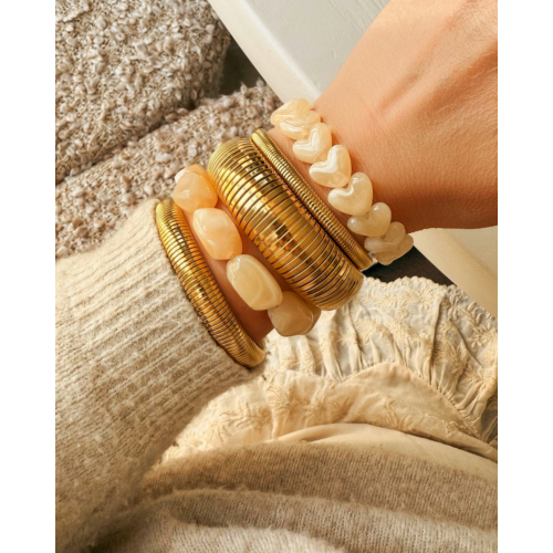 Kralenarmband hartjes butter yellow